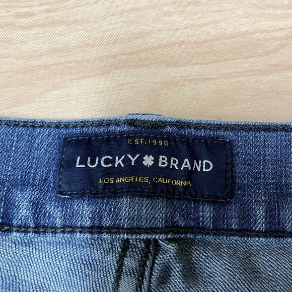 Lucky Brand Jeans Mens 36x30 Blue 121 Slim Fit Medium Wash Denim - Picture 3 of 9